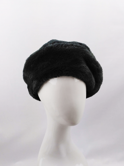 Plüschige Faux Fur Mütze von Grevi Atelier schwarz